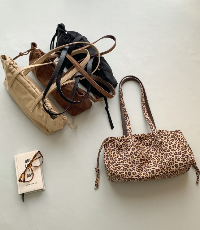 POSH BLUE東大門㊣直郵女裝新品時尚人氣職業25秋冬單肩斜跨包POSH BLUE單肩/斜跨包