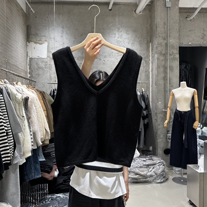 JUNI東大門㊣代購女裝新品熱賣人氣職業休閑推薦25秋冬吊帶背心my juni吊帶/背心圖色3