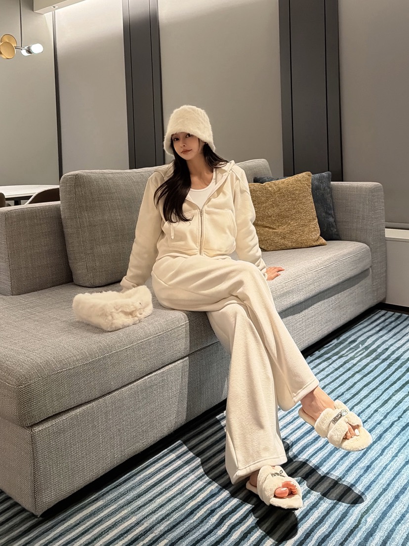 CLOTH韓國代購㊣女士新款時尚熱賣休閑推薦套裝連帽拉鏈衫套裝CLOTH套裝