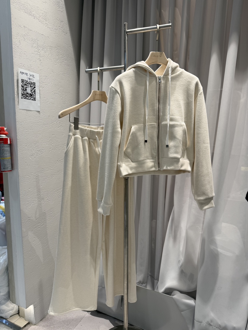 CLOTH韓國代購㊣女士新款時尚熱賣休閑推薦套裝連帽拉鏈衫套裝CLOTH套裝圖色1