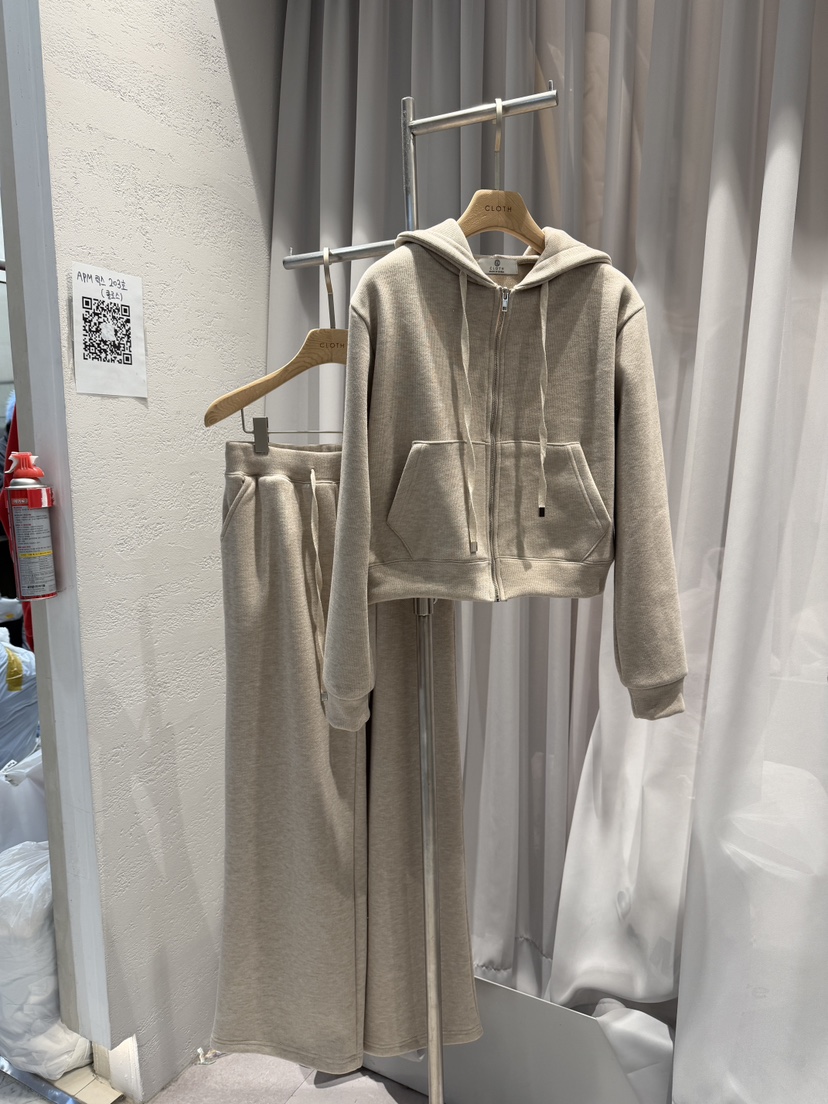 CLOTH韓國代購㊣女士新款時尚熱賣休閑推薦套裝連帽拉鏈衫套裝CLOTH套裝圖色2
