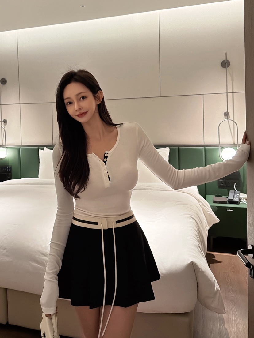 CLOTH東大門㊣直郵女裝新品25秋冬熱賣休閑人氣長袖T恤紐扣CLOTH長袖T恤圖色1