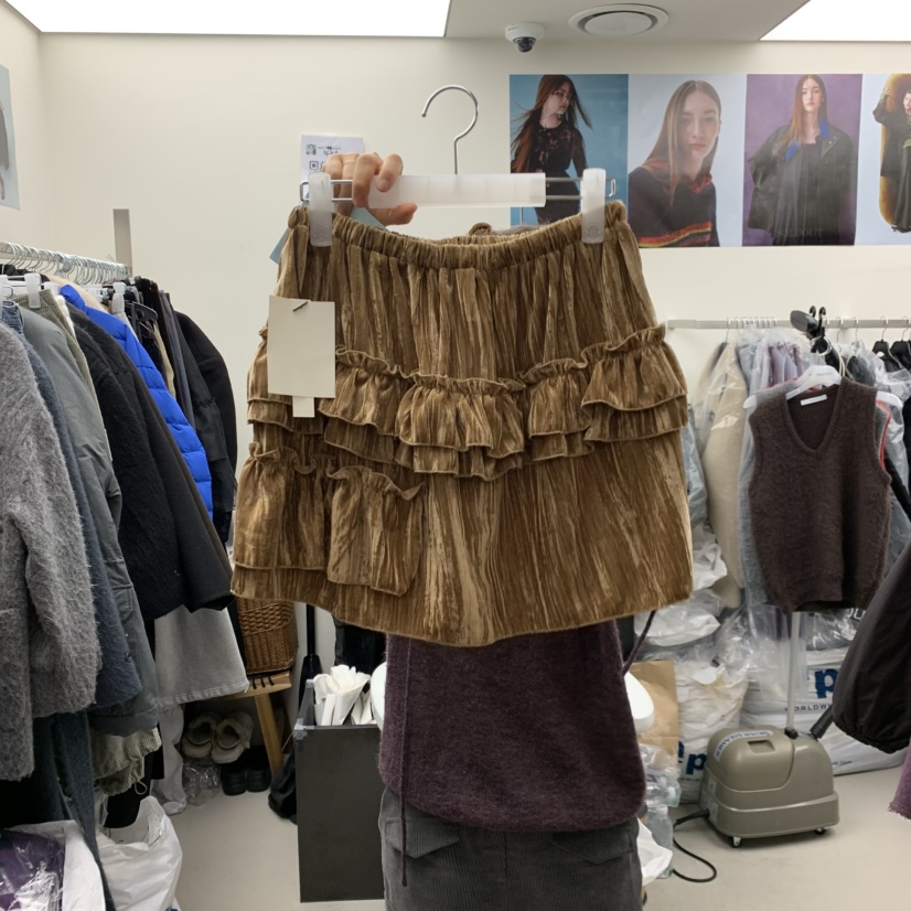 SOLD OUT韓國直郵㊣女裝新品時尚熱賣人氣推薦25秋冬短裙天鵝絨SOLD OUT短裙