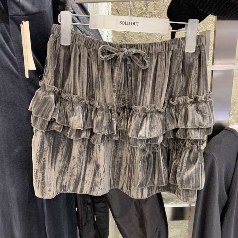 SOLD OUT韓國直郵㊣女裝新品時尚熱賣人氣推薦25秋冬短裙天鵝絨SOLD OUT短裙圖色1
