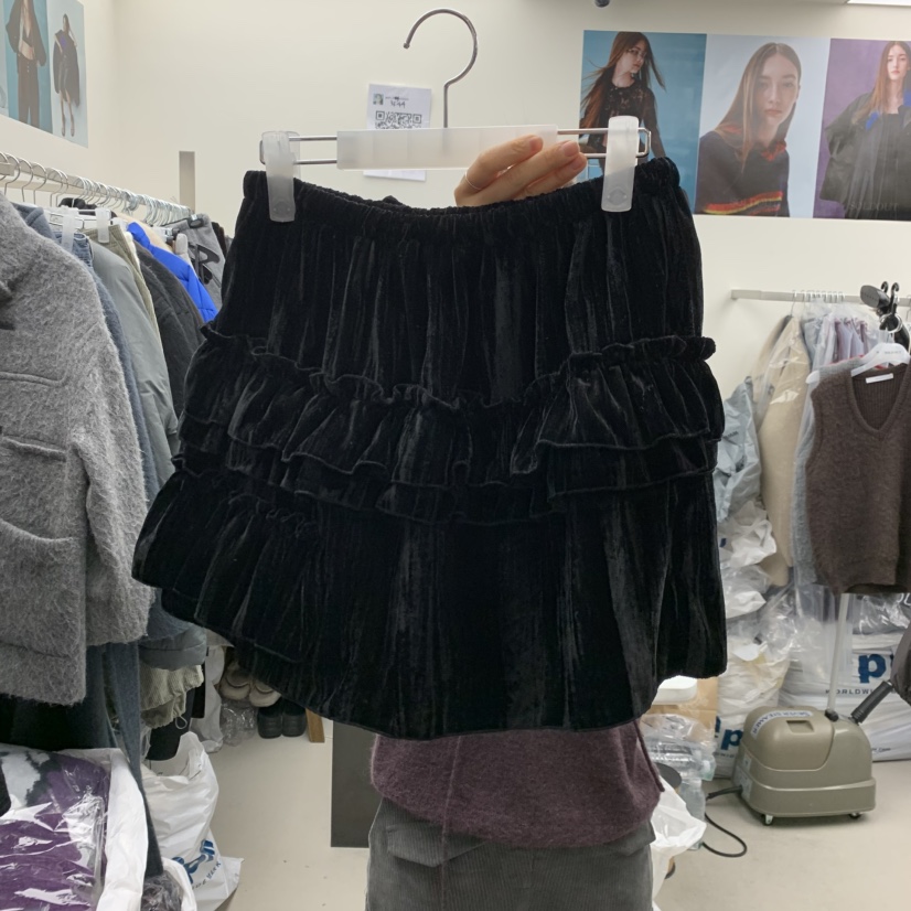 SOLD OUT韓國直郵㊣女裝新品時尚熱賣人氣推薦25秋冬短裙天鵝絨SOLD OUT短裙圖色2