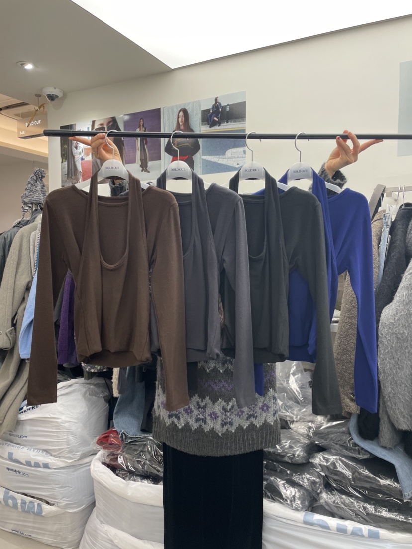 SOLD OUT東大門㊣代購女裝新款25秋冬時尚熱賣人氣長袖T恤SOLD OUT長袖T恤圖色2左二色