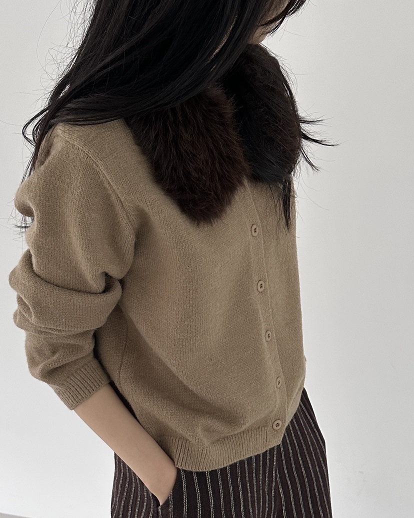 HOWDY韓國代購㊣女裝新品職業休閑人氣推薦熱賣時尚毛衣毛皮HOWDY毛衣