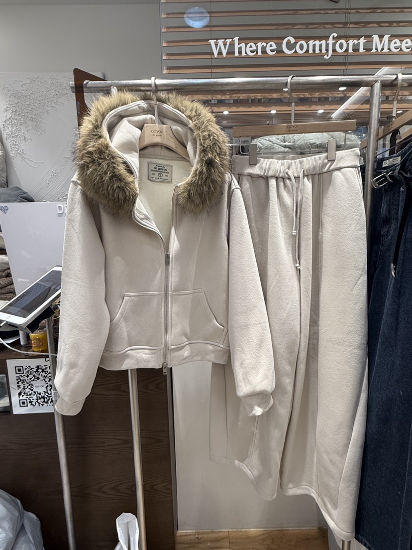 DE GO YOU韓國代購㊣女裝新款時尚休閑25秋冬熱賣套裝拉鏈DE GO YOU套裝圖色1