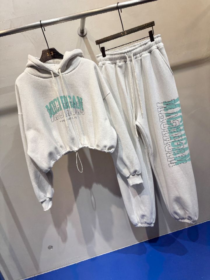 1.3韓國直郵㊣女裝新款熱賣推薦25秋冬人氣休閑時尚職業套裝1.3套裝