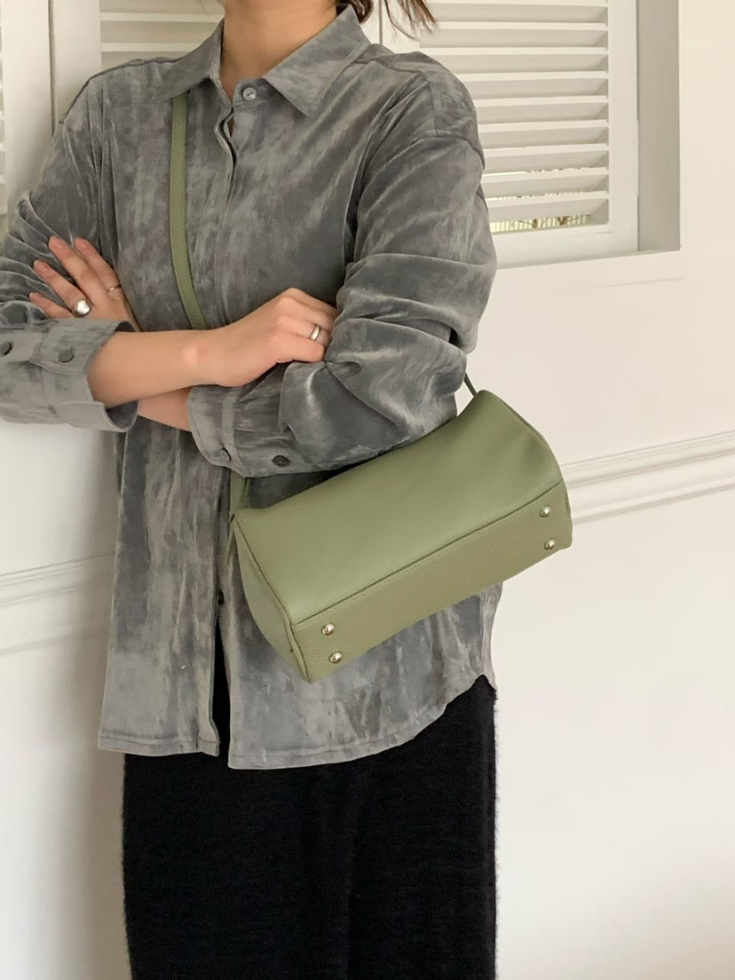 BINUS東大門㊣實拍女裝新品時尚職業人氣休閑襯衫蕾絲衫天鵝絨BINUS襯衫/蕾絲衫