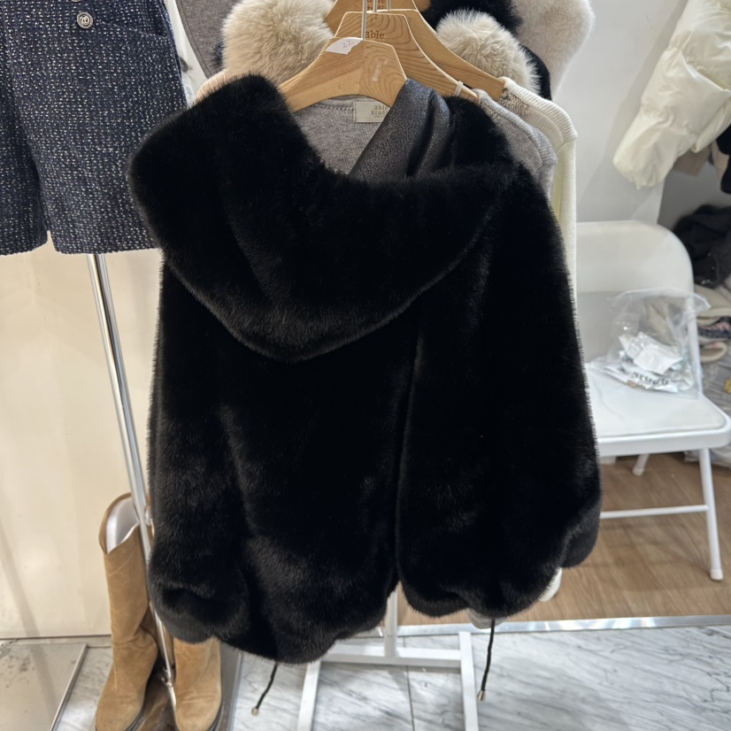 ABLESTUDIO東大門㊣代購女士新款推薦時尚熱賣短款大衣貂皮ABLESTUDIO短款大衣