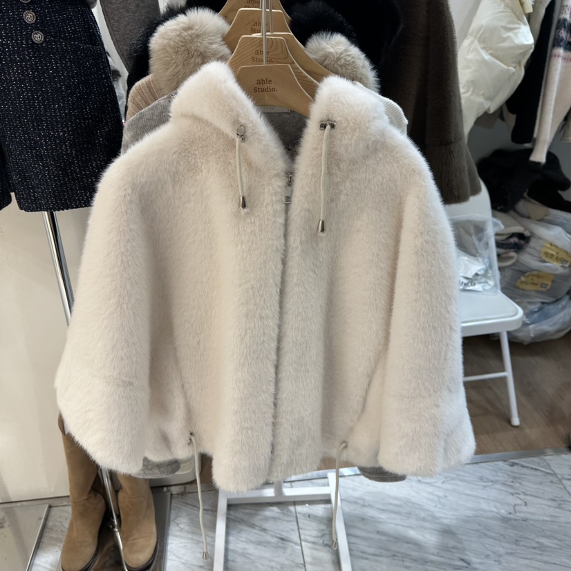 ABLESTUDIO東大門㊣代購女士新款推薦時尚熱賣短款大衣貂皮ABLESTUDIO短款大衣圖色1