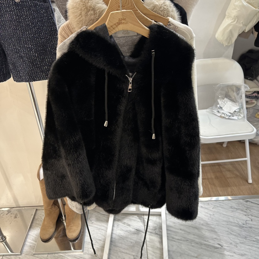 ABLESTUDIO東大門㊣代購女士新款推薦時尚熱賣短款大衣貂皮ABLESTUDIO短款大衣圖色3