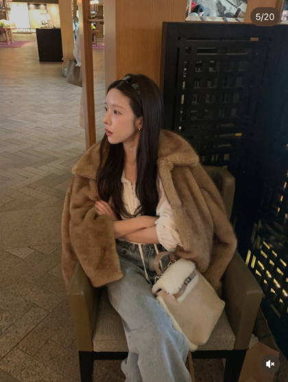 MIELLE-미엘르-OT韓國代購㊣女士新款人氣熱賣短款大衣皮草MIELLE-미엘르-OT短款大衣