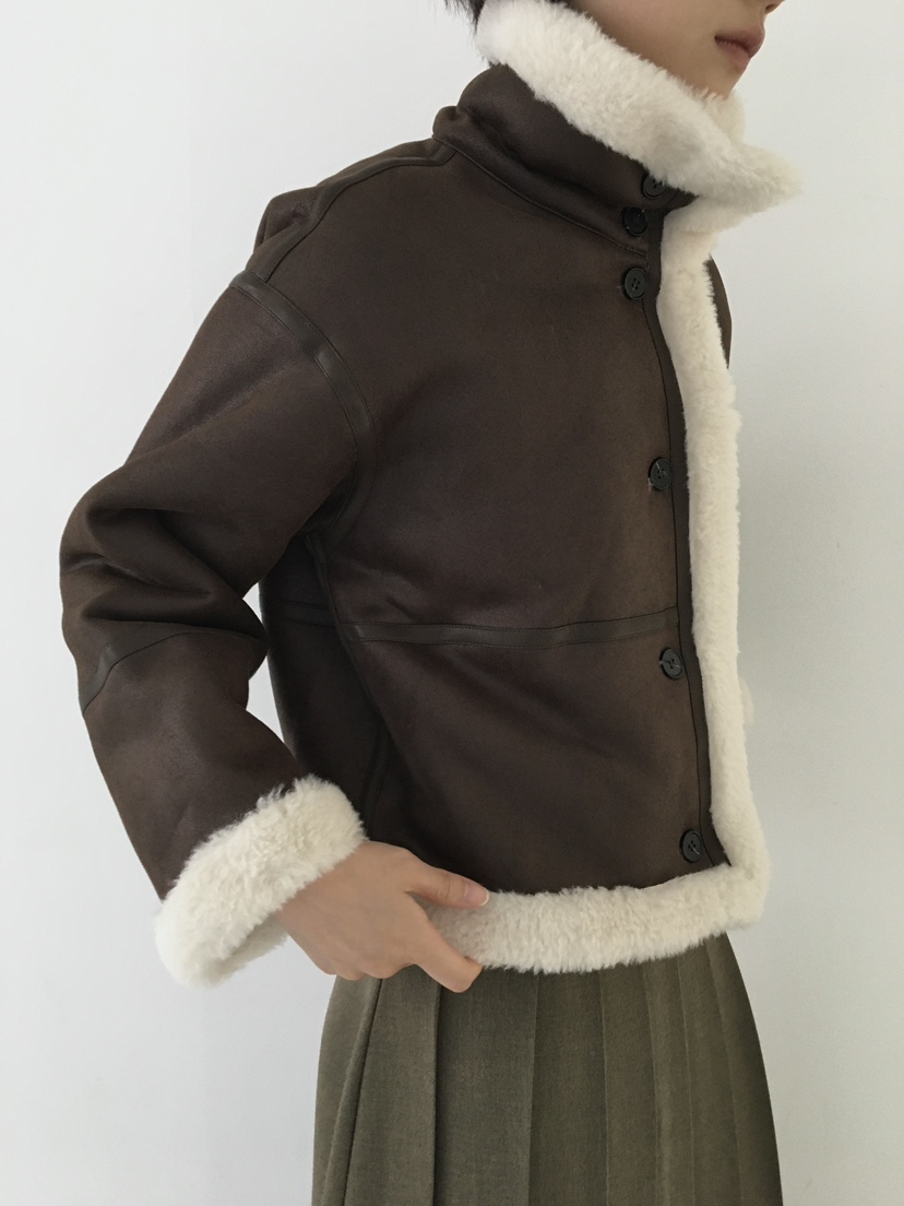 CCW東大門㊣實拍女裝新品時尚25秋冬熱賣人氣推薦職業短款大衣CCW--NYUNYU短款大衣