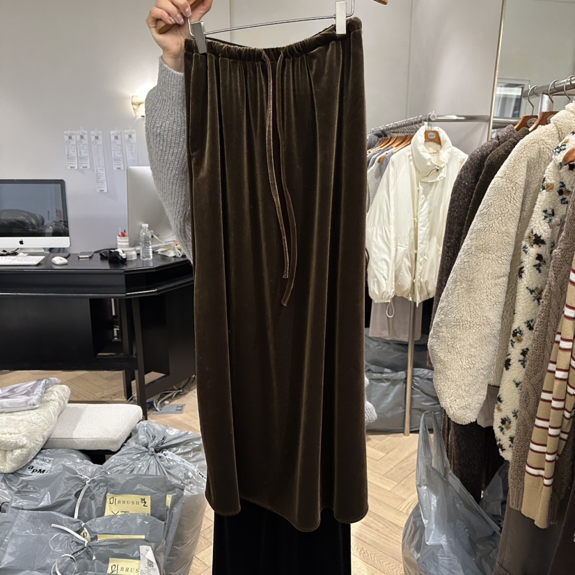 BRUSH-P東大門㊣直郵女裝新品休閑時尚職業25秋冬長裙天鵝絨BRUSH-P長裙圖色2咖色