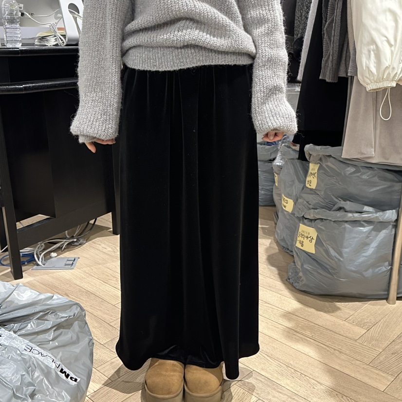 BRUSH-P東大門㊣直郵女裝新品休閑時尚職業25秋冬長裙天鵝絨BRUSH-P長裙圖色3黑色