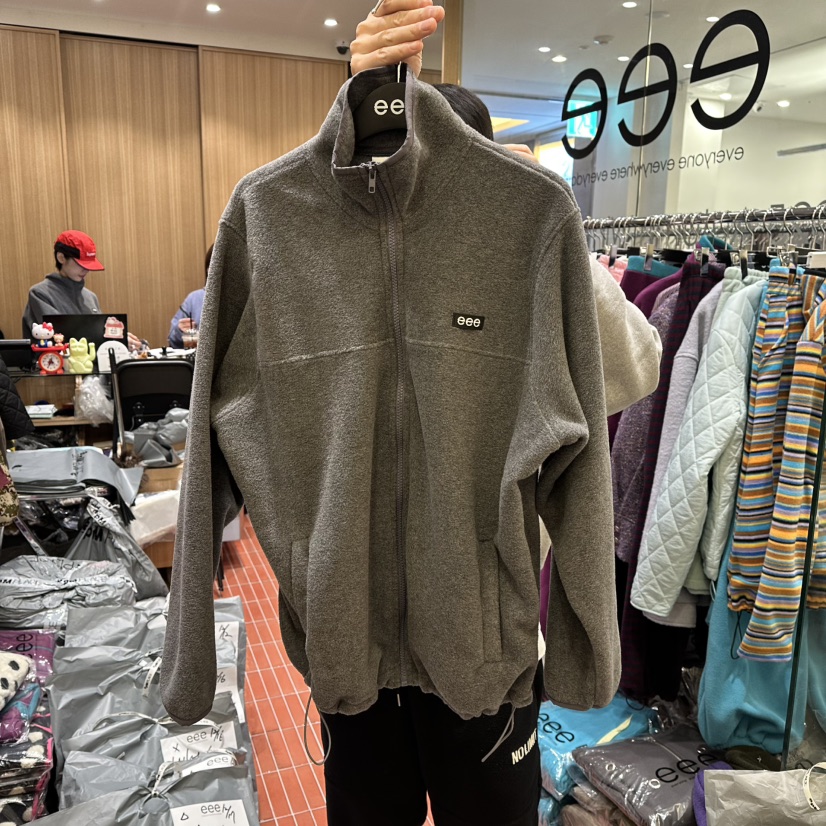 E/E/E東大門㊣直郵女士新款推薦職業夾克抓絨拉鏈保暖柔軟E/E/E夾克圖色2