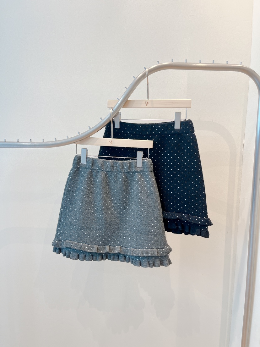 OVE東大門㊣實拍女裝新品熱賣真品職業半身裙中短裙圓點褶邊OVE半身裙/中短裙