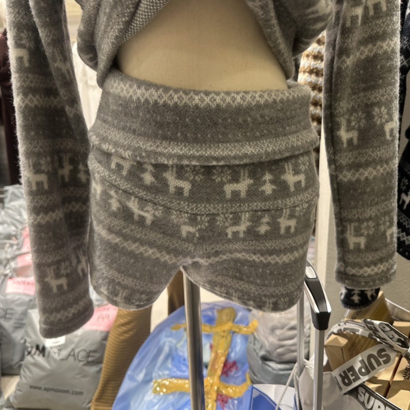 KIKI東大門㊣直郵女裝新品推薦時尚真品人氣休閑25秋冬短褲KIKI短褲圖色2