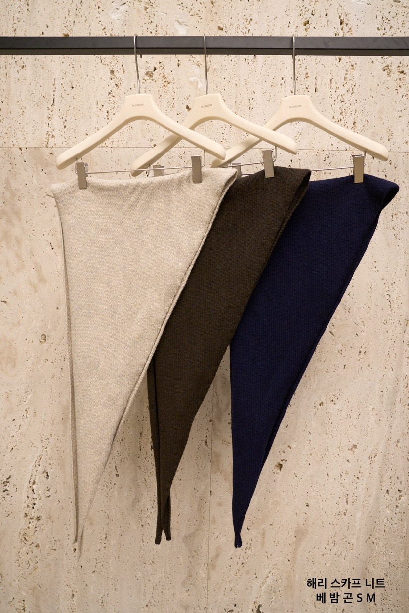 BLOSSOM東大門㊣直郵女裝新款推薦人氣休閑職業熱賣毛衣含圍巾BLOSSOM毛衣