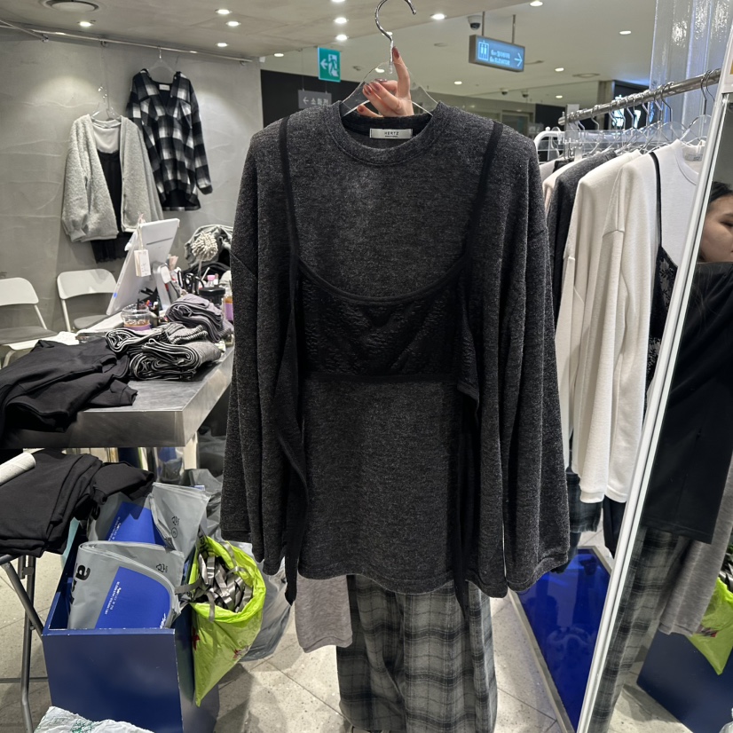 HERTZ-P東大門㊣實拍女士新款人氣25秋冬真品長袖T恤假兩件HERTZ-P長袖T恤圖色3