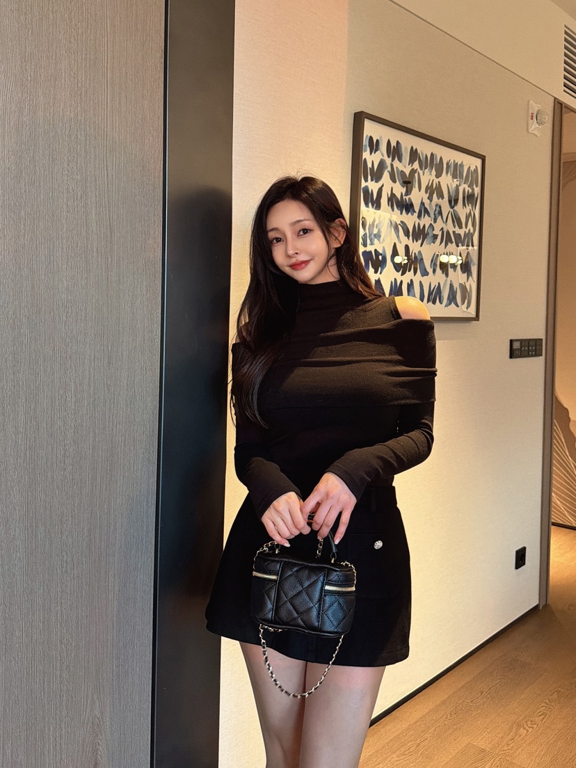 CLOTH韓國代購㊣女士新款推薦人氣真品長袖T恤羊毛高領露肩CLOTH長袖T恤