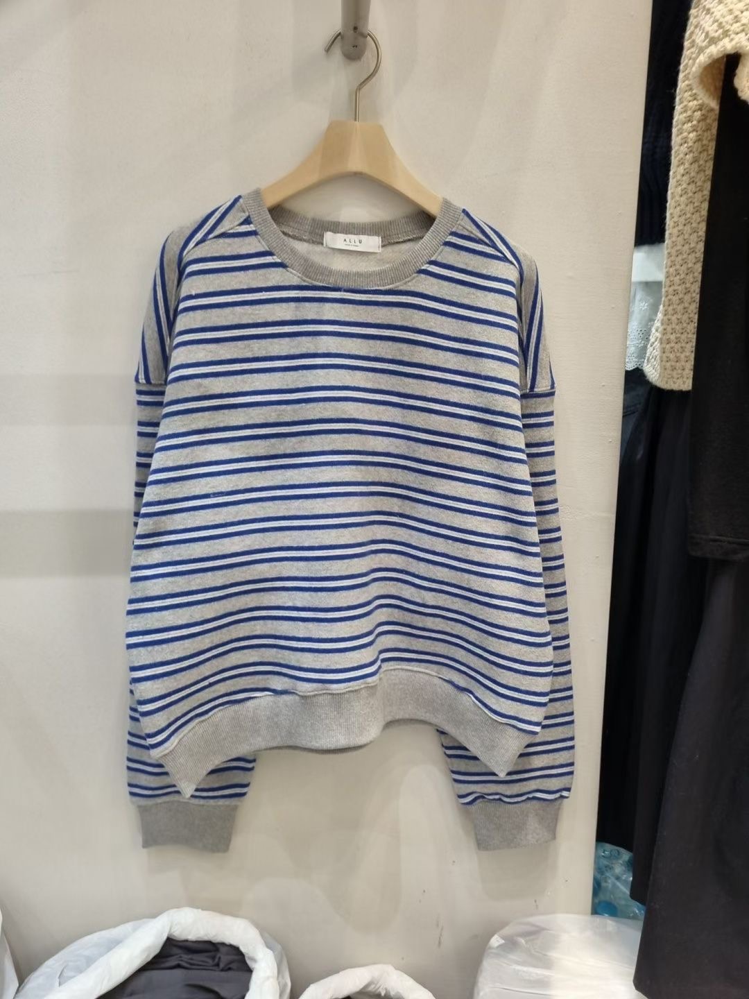 ALLU韓國代購㊣女裝新品熱賣人氣真品推薦職業時尚休閑衛衣ALLU衛衣圖色3