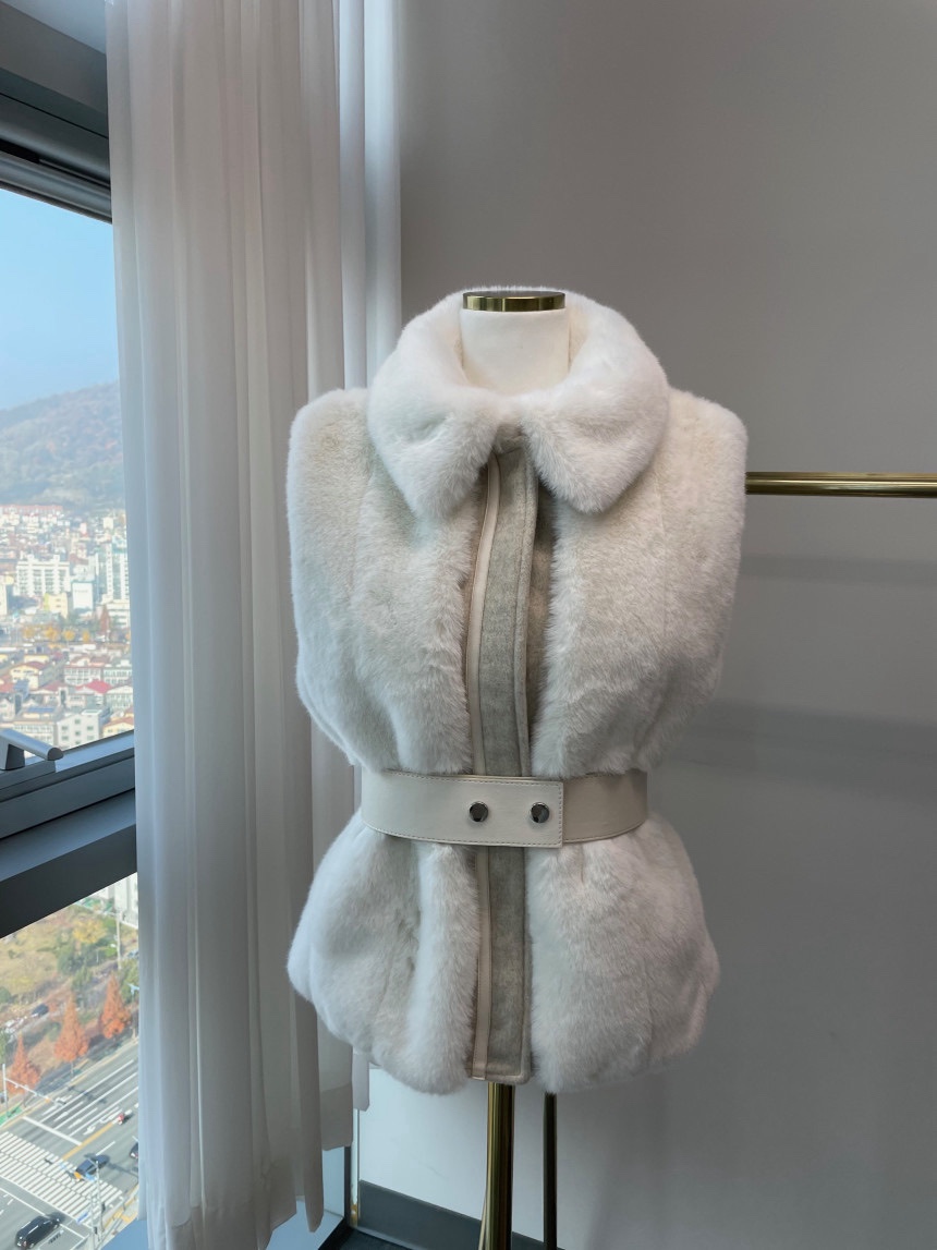 LAFFINE-P韓國代購㊣女裝新品人氣推薦25秋冬職業休閑馬甲LAFFINE-P馬甲圖色1白色