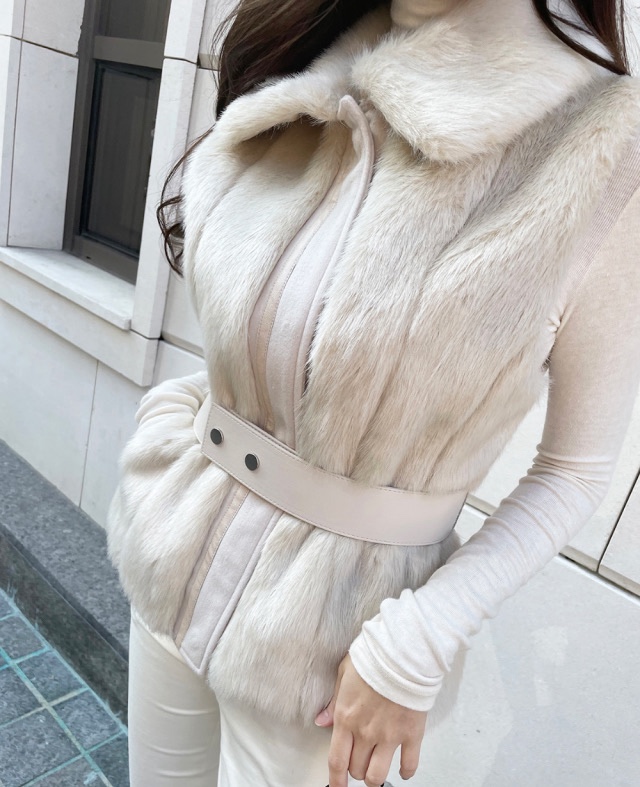 LAFFINE-P韓國代購㊣女裝新品人氣推薦25秋冬職業休閑馬甲LAFFINE-P馬甲圖色2奶油色