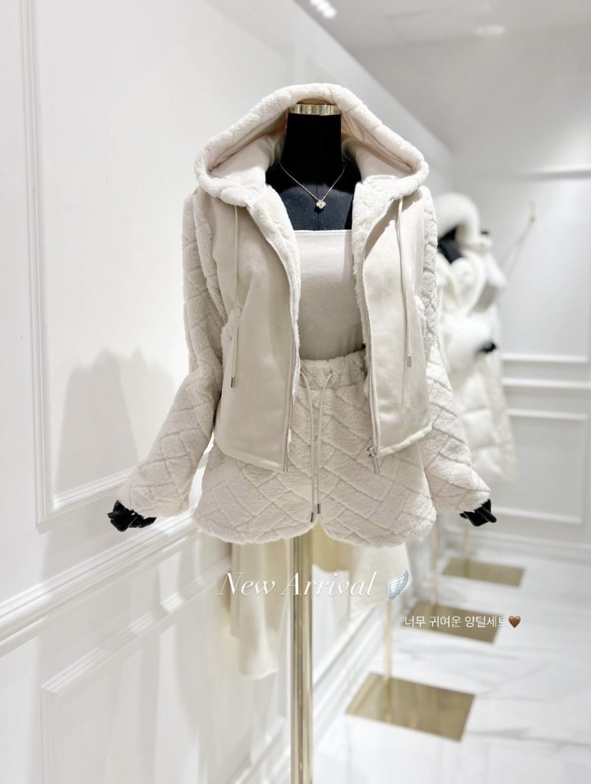 LAFFINE-P東大門㊣實拍女士新款推薦休閑職業人氣套裝套裝LAFFINE-P套裝