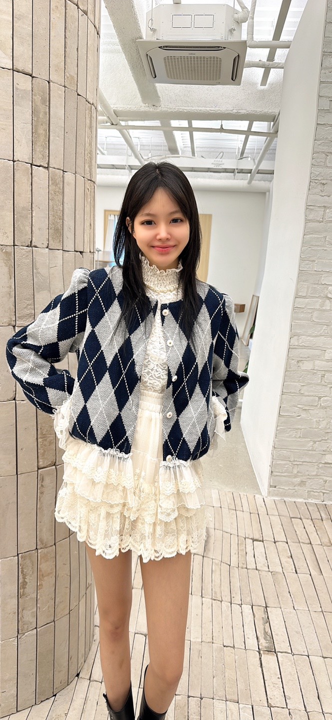 YARD東大門㊣直郵女裝新品真品熱賣推薦職業25秋冬針織衫刺繡YARD針織衫