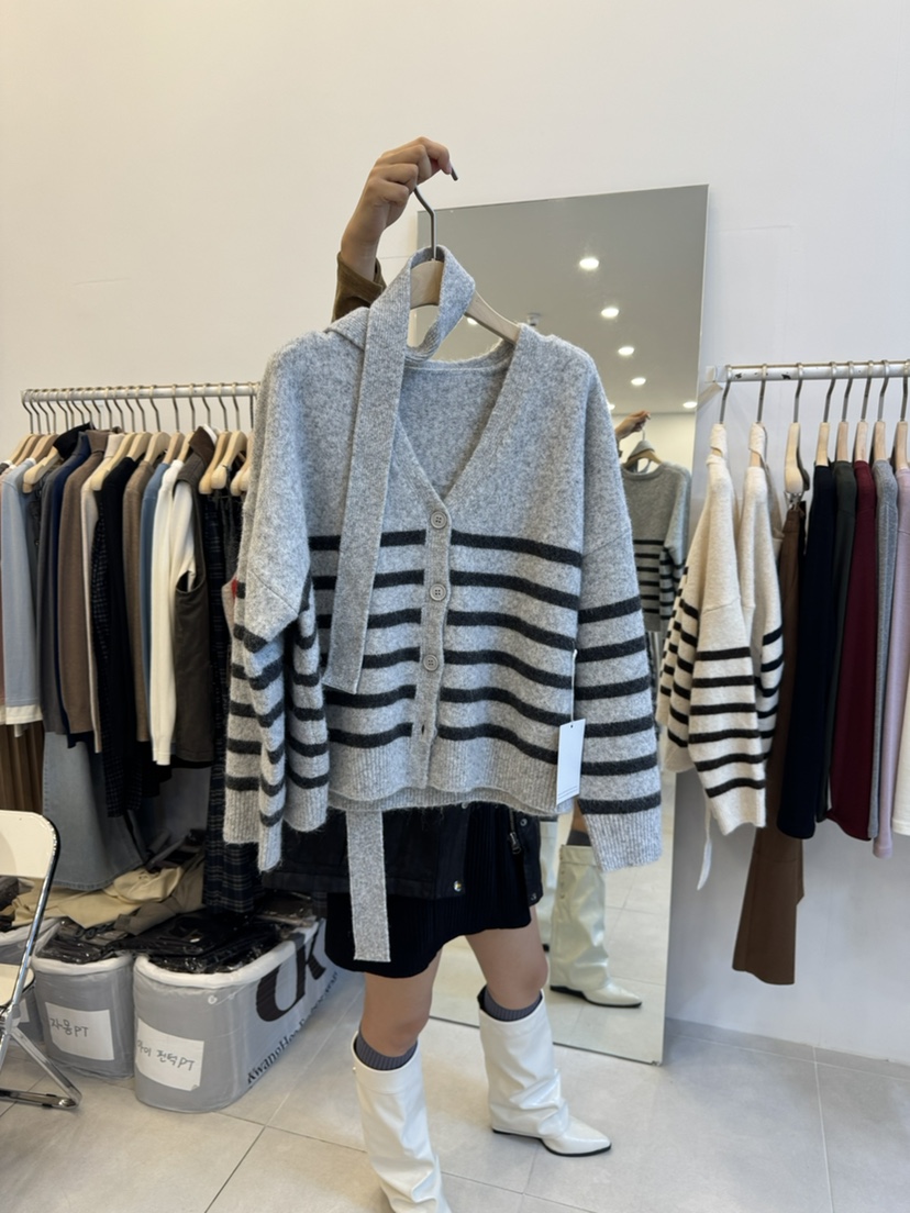 FUNNY POWDER韓國直郵㊣女裝新品推薦人氣針織衫含圍巾開衫THE FUNNY針織衫圖色1