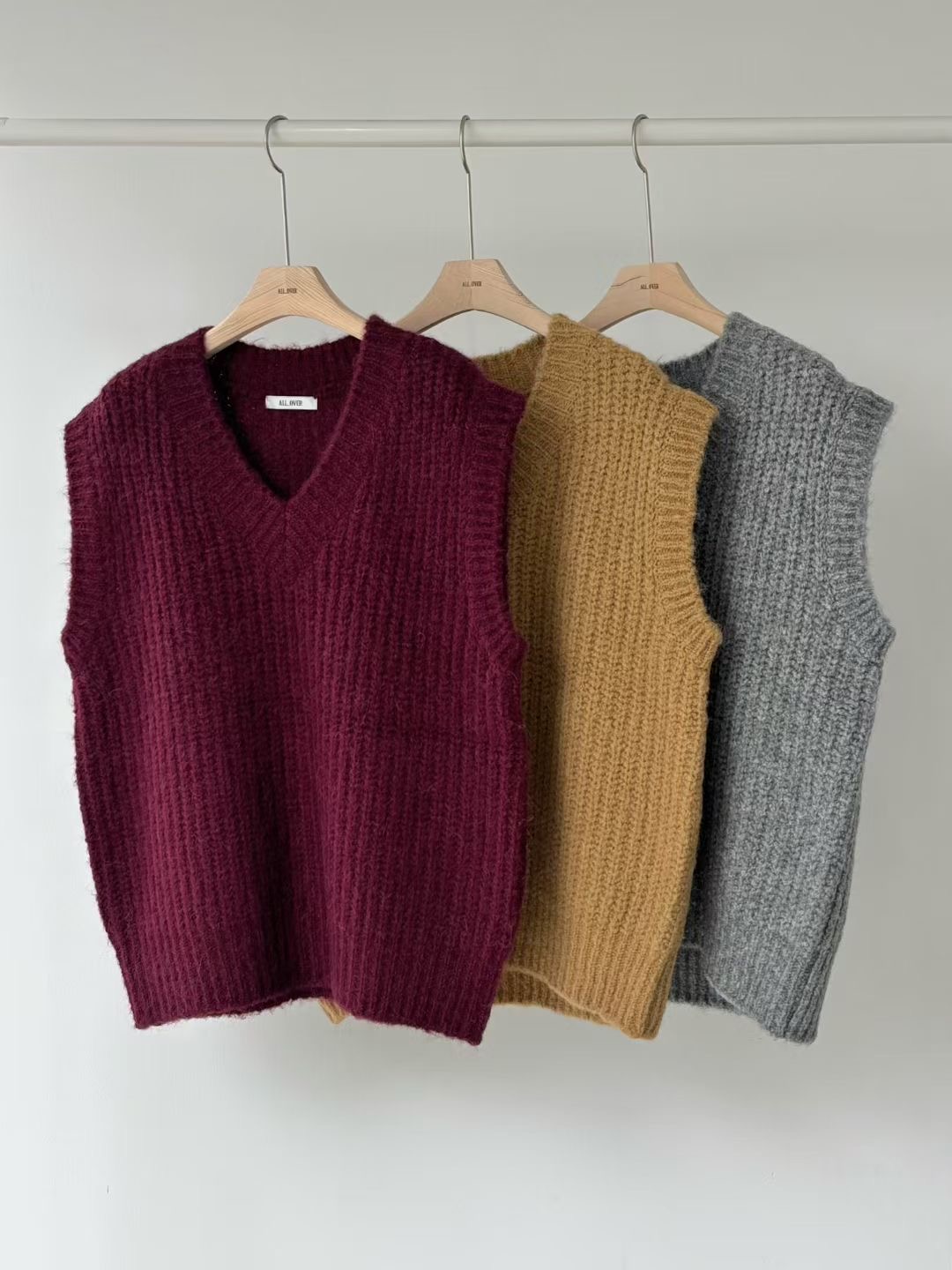 ALL OVER東大門㊣代購女裝新款熱賣休閑推薦25秋冬吊帶背心V領ALL OVER吊帶/背心圖色3左三色