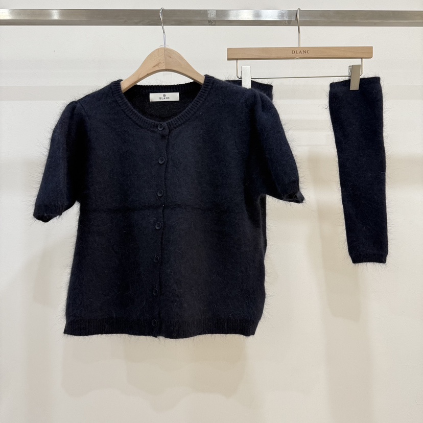 BLANC-A韓國代購㊣女士新品真品熱賣推薦針織衫安哥拉保暖BLANC-A針織衫圖色2