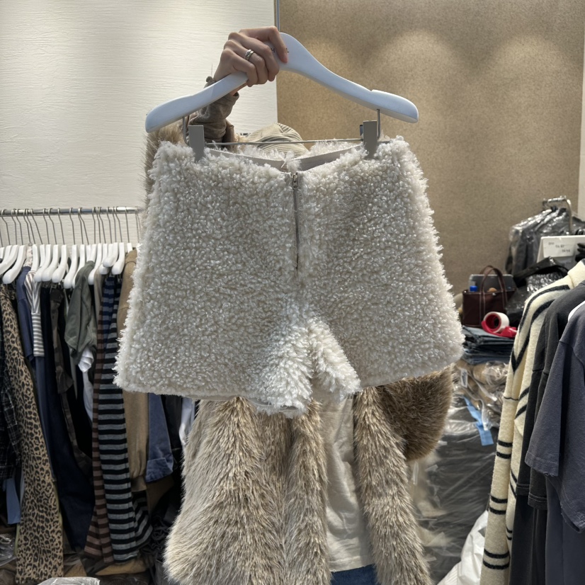 HEIL韓國代購㊣女裝新品人氣25秋冬職業時尚推薦熱賣真品短褲HEIL短褲圖色1