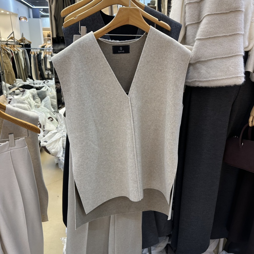 SANS韓國代購㊣女裝新款熱賣25秋冬時尚人氣吊帶背心含腰帶SANS吊帶/背心圖色2