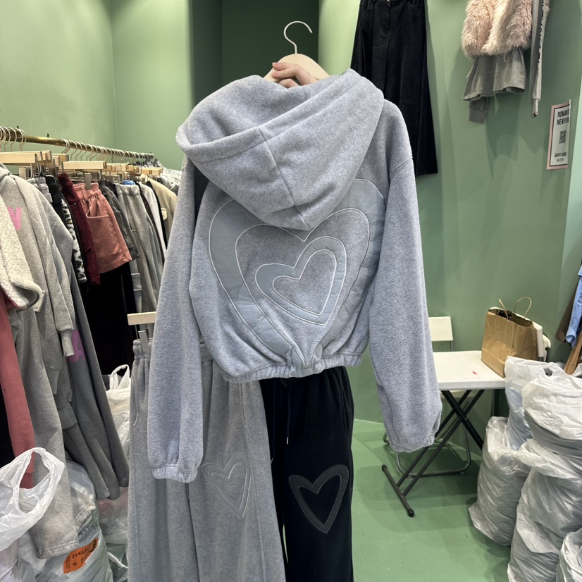 ROMANTIC NEWYORK東大門㊣實拍女裝新款時尚衛衣不含內搭加絨ROMANTIC NEWYORK衛衣