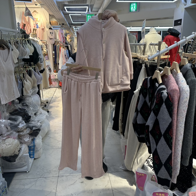 AKRA BY ART東大門㊣直郵女裝新品25秋冬套裝三件套加絨套裝AKRA BY ART套裝圖色1