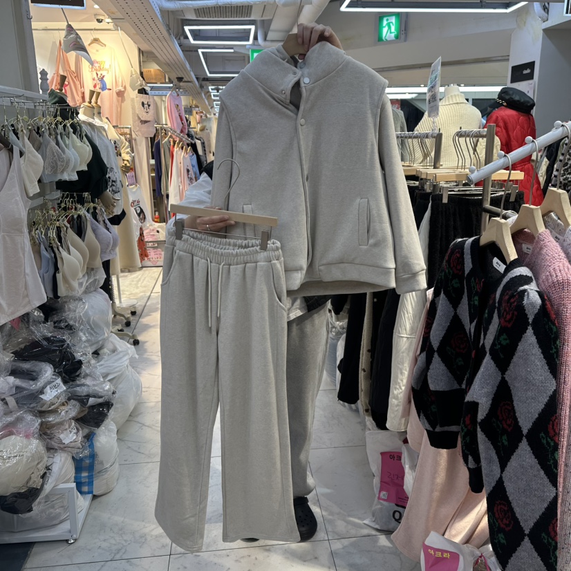 AKRA BY ART東大門㊣直郵女裝新品25秋冬套裝三件套加絨套裝AKRA BY ART套裝圖色3