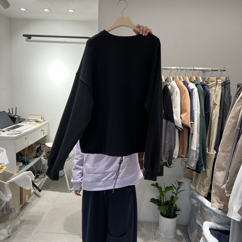 IN KIRA東大門㊣直郵女裝新款熱賣職業推薦衛衣不加絨口袋IN KIRA衛衣