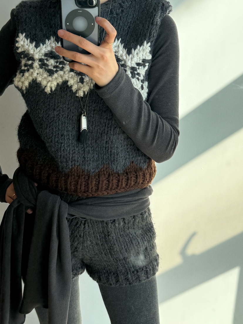 UNANSWERED-MYSTERY韓國代購㊣女士新款推薦時尚職業吊帶背心UNANSWERED-MYSTERY吊帶/背心