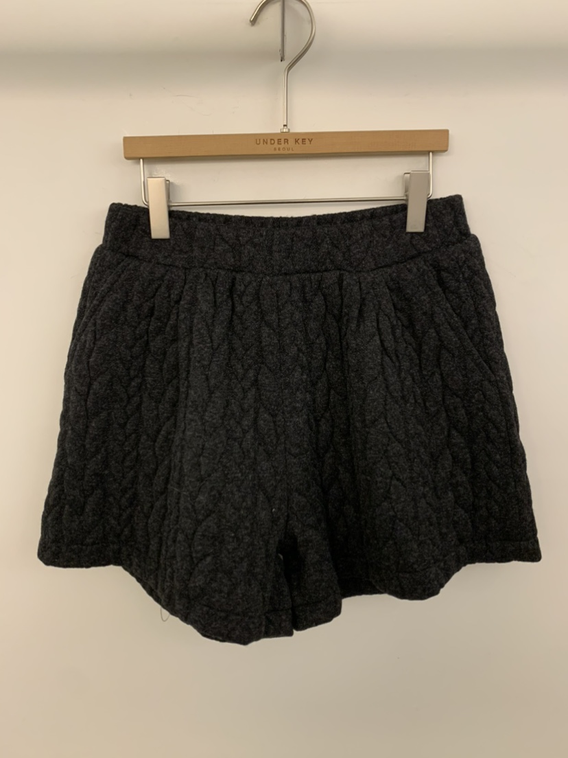 UNDER KEY東大門㊣實拍女裝新品休閑時尚職業人氣短褲羊毛UNDER KEY短褲圖色2黑色