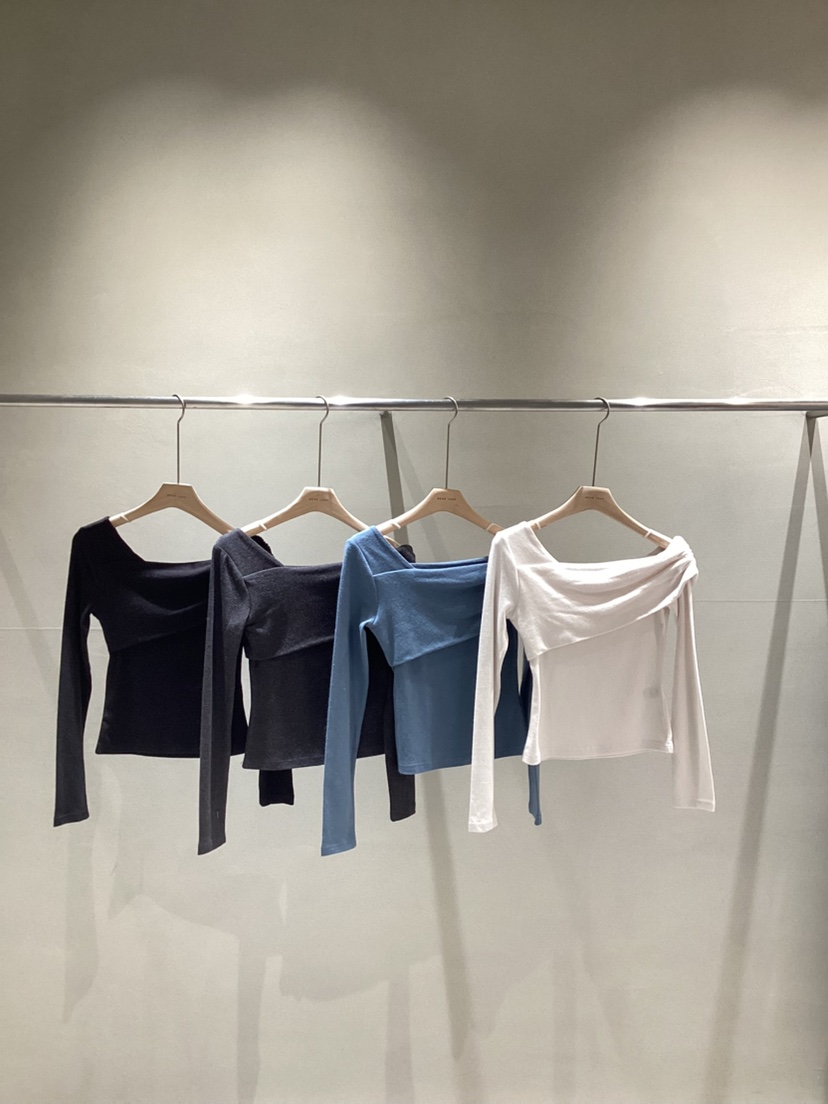 NEAR LEAP-P東大門㊣代購女裝新款人氣時尚長袖T恤褶皺露肩NEAR LEAP長袖T恤