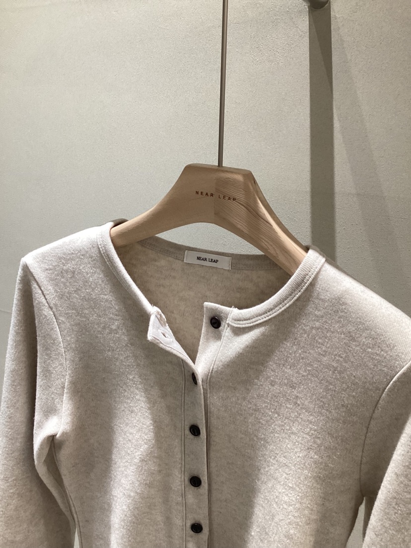 NEAR LEAP-P東大門㊣實拍女裝新品人氣休閑長袖T恤安哥拉NEAR LEAP長袖T恤