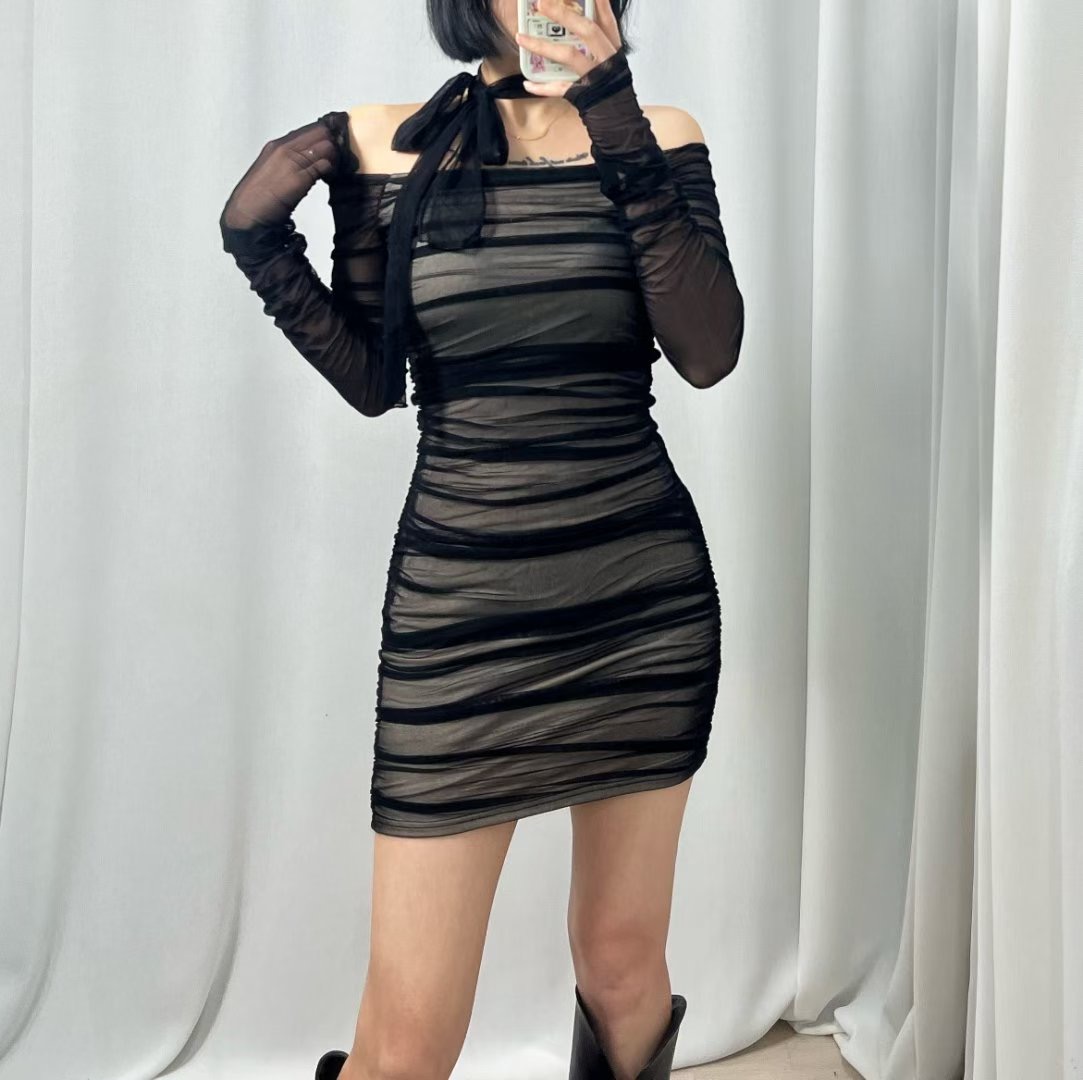 BOY MEET GIRL-T東大門㊣直郵女裝新品真品連衣裙含脖帶BOY MEET GIRL-T連衣裙圖色2