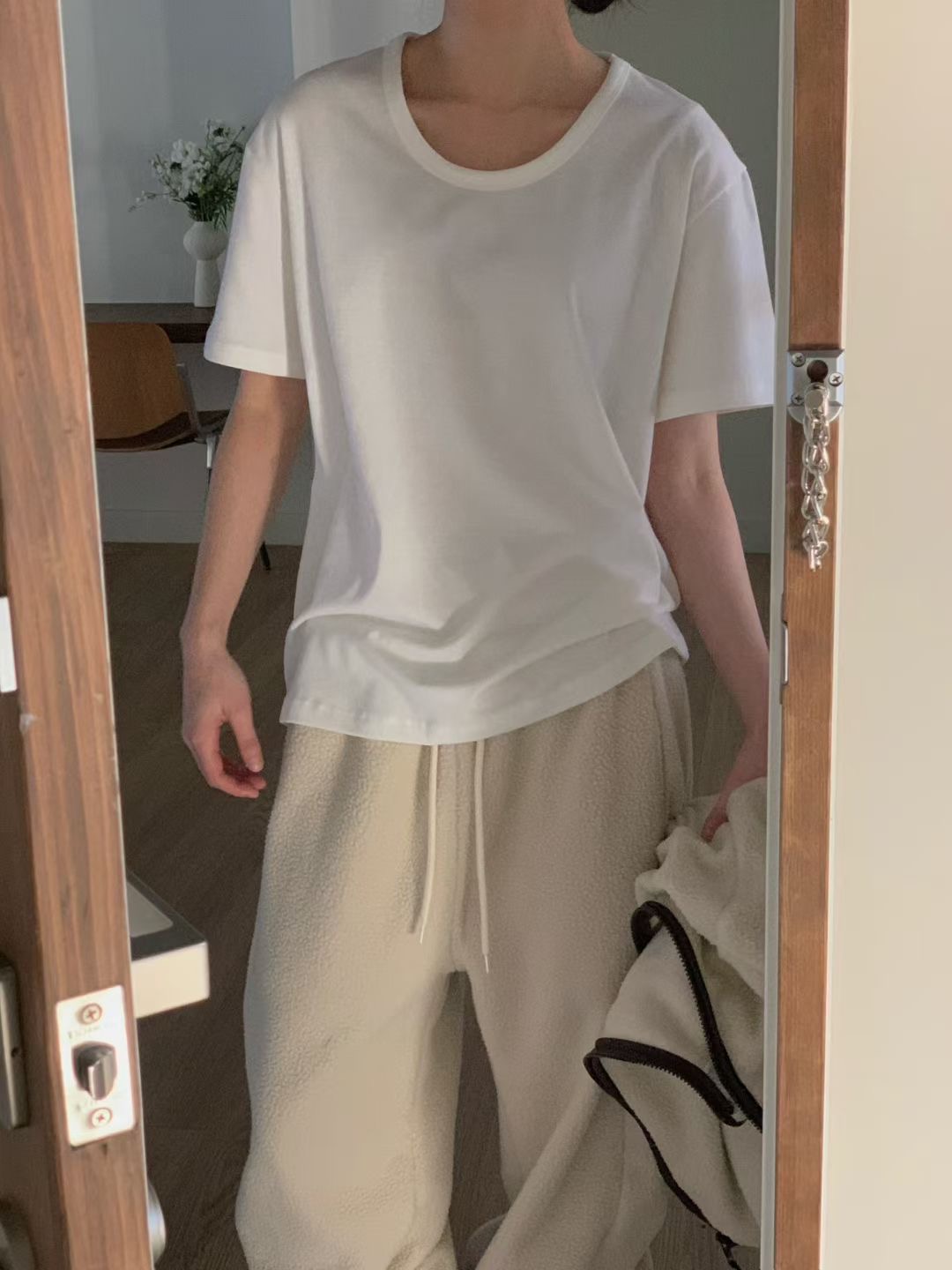 LURE東大門㊣實拍女裝新品時尚推薦25秋冬熱賣職業休閑人氣T恤LURET恤圖色1