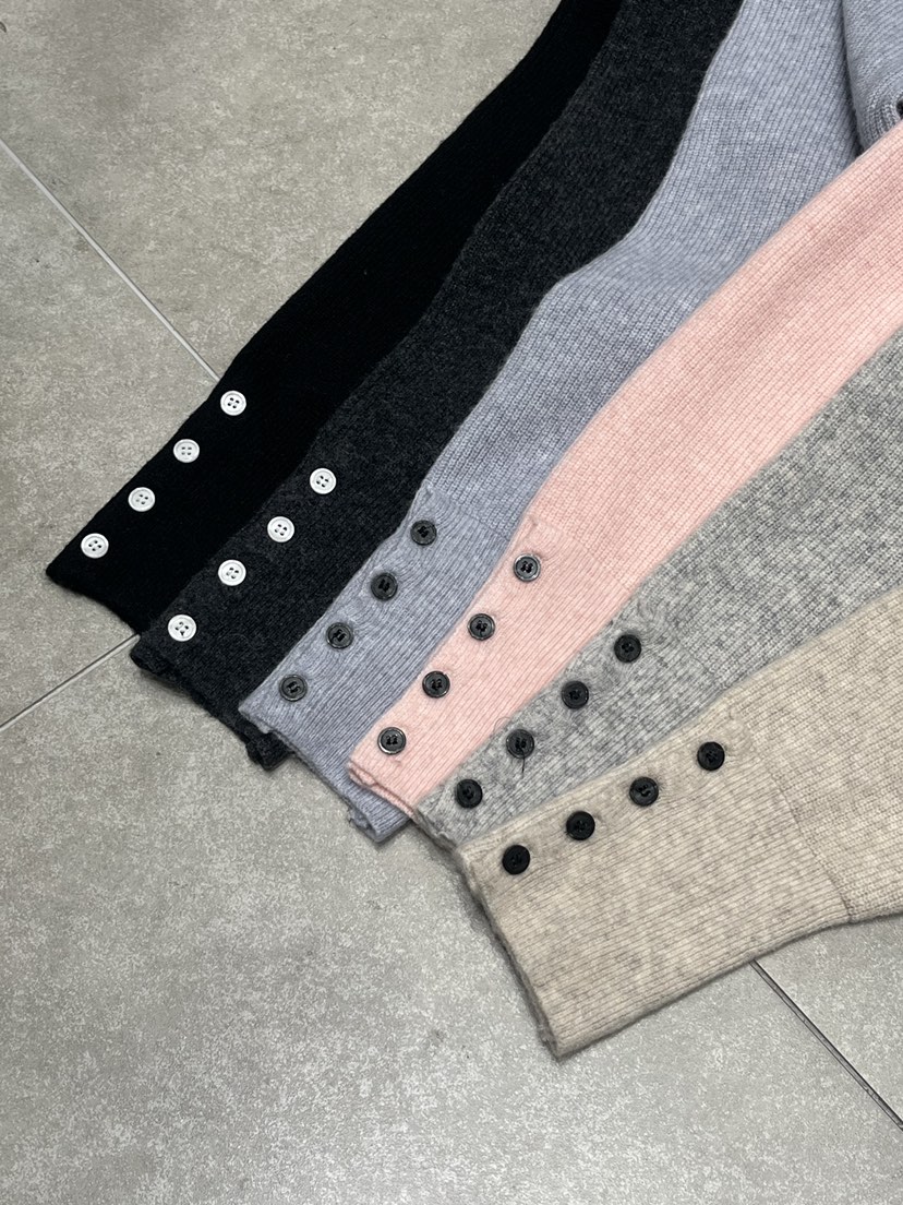 EVERCOMMERCE METICULOUSLY DESIGNED韓國直郵㊣女士新款真品針織衫EVERCOMMERCE METICULOUSLY DESIGNED針織衫