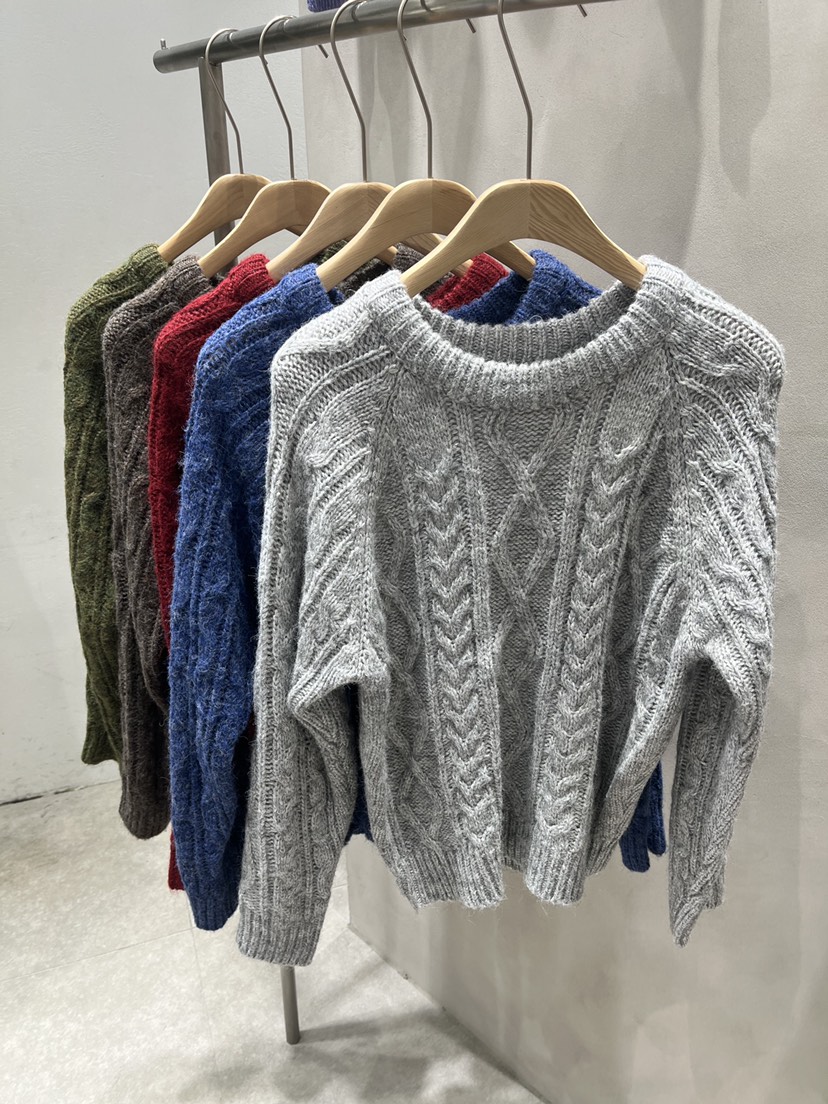 EVERCOMMERCE METICULOUSLY DESIGNED東大門㊣實拍女裝新品熱賣毛衣EVERCOMMERCE METICULOUSLY DESIGNED毛衣