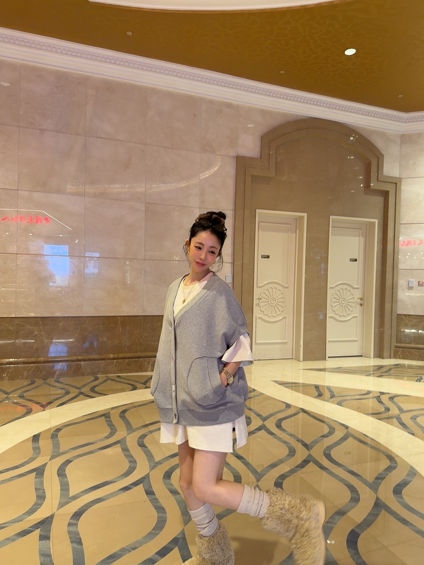 PALETTE-Q東大門㊣直郵女裝新款職業真品熱賣時尚推薦T恤紐扣PALETTE-QT恤